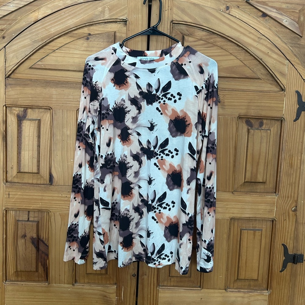 MICHELLE MAE “Blair” Long Sleeve Top